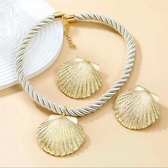 Anthropologie Seashell Gold Cream Rope Chain Earrings Necklace Set - Picture 11 of 12